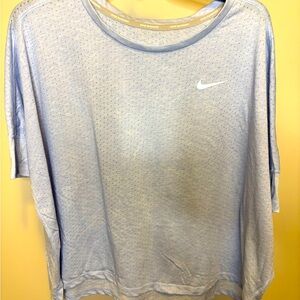 Nike Women Breathe Shirt. Size 2xl.